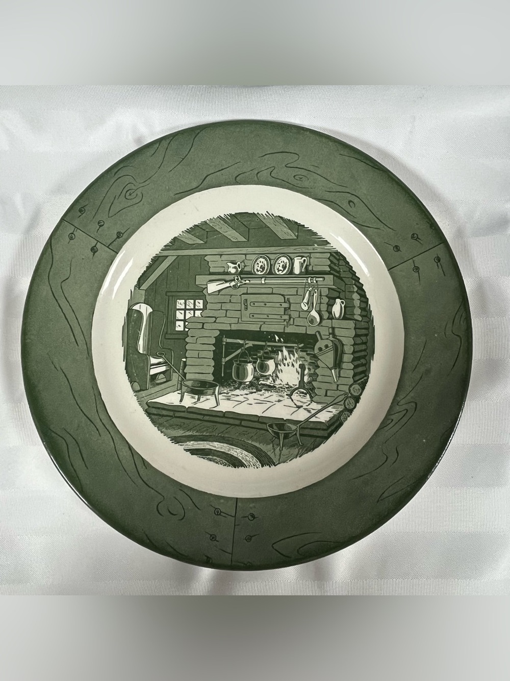 Vintage Royal China USA Circa 1950 Colonial Homestead Green Dinner Plate 10"